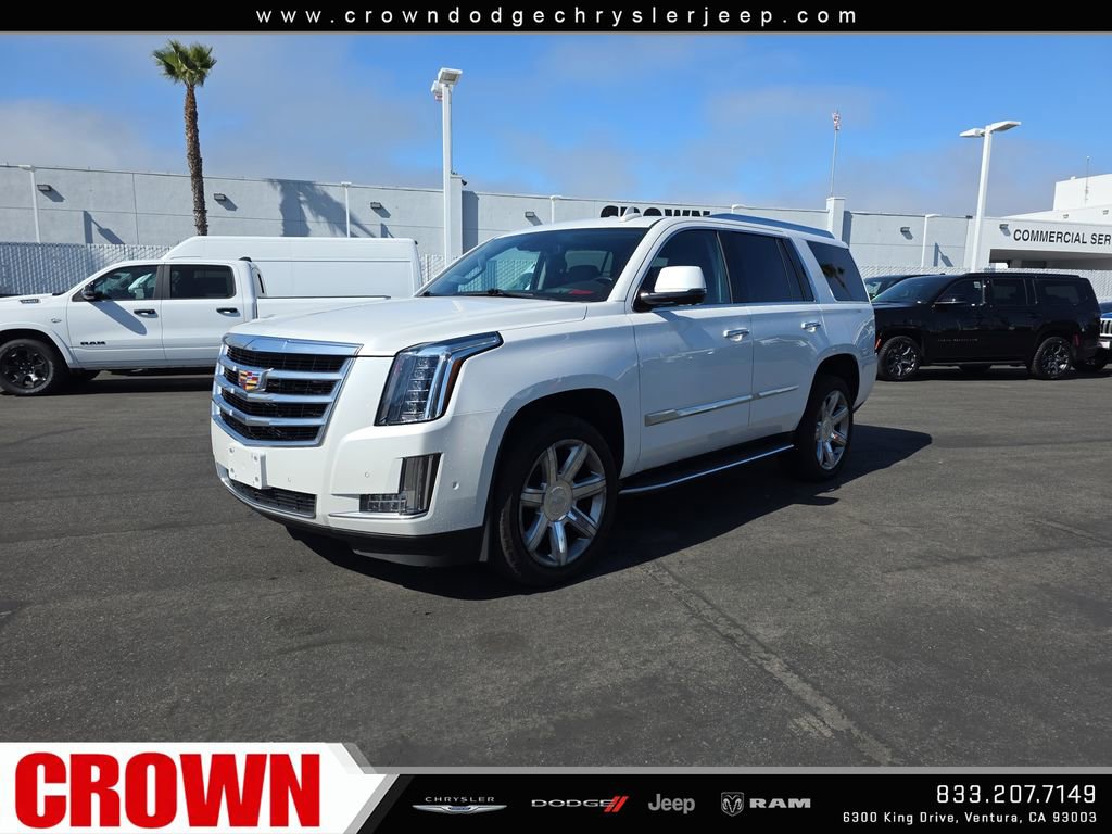 Used 2020 Cadillac Escalade Luxury RWD image 3