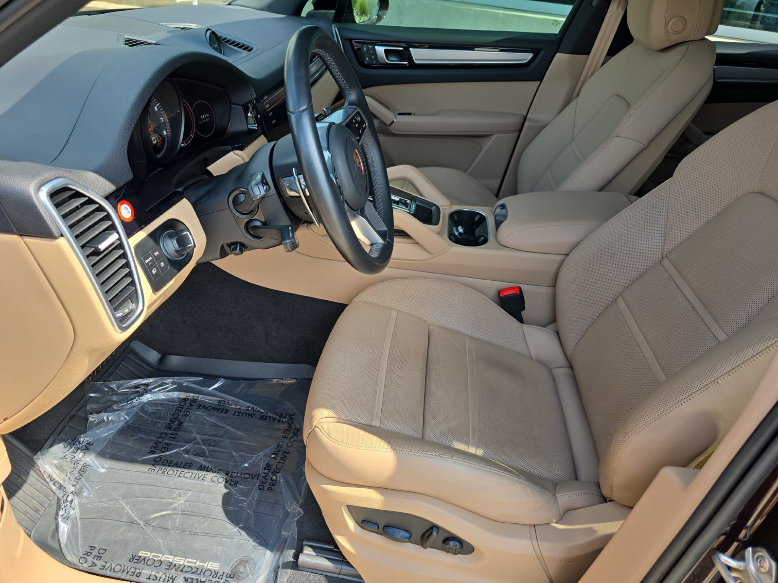 Certified 2023 Porsche Cayenne Platinum Edition AWD/4WD image 5