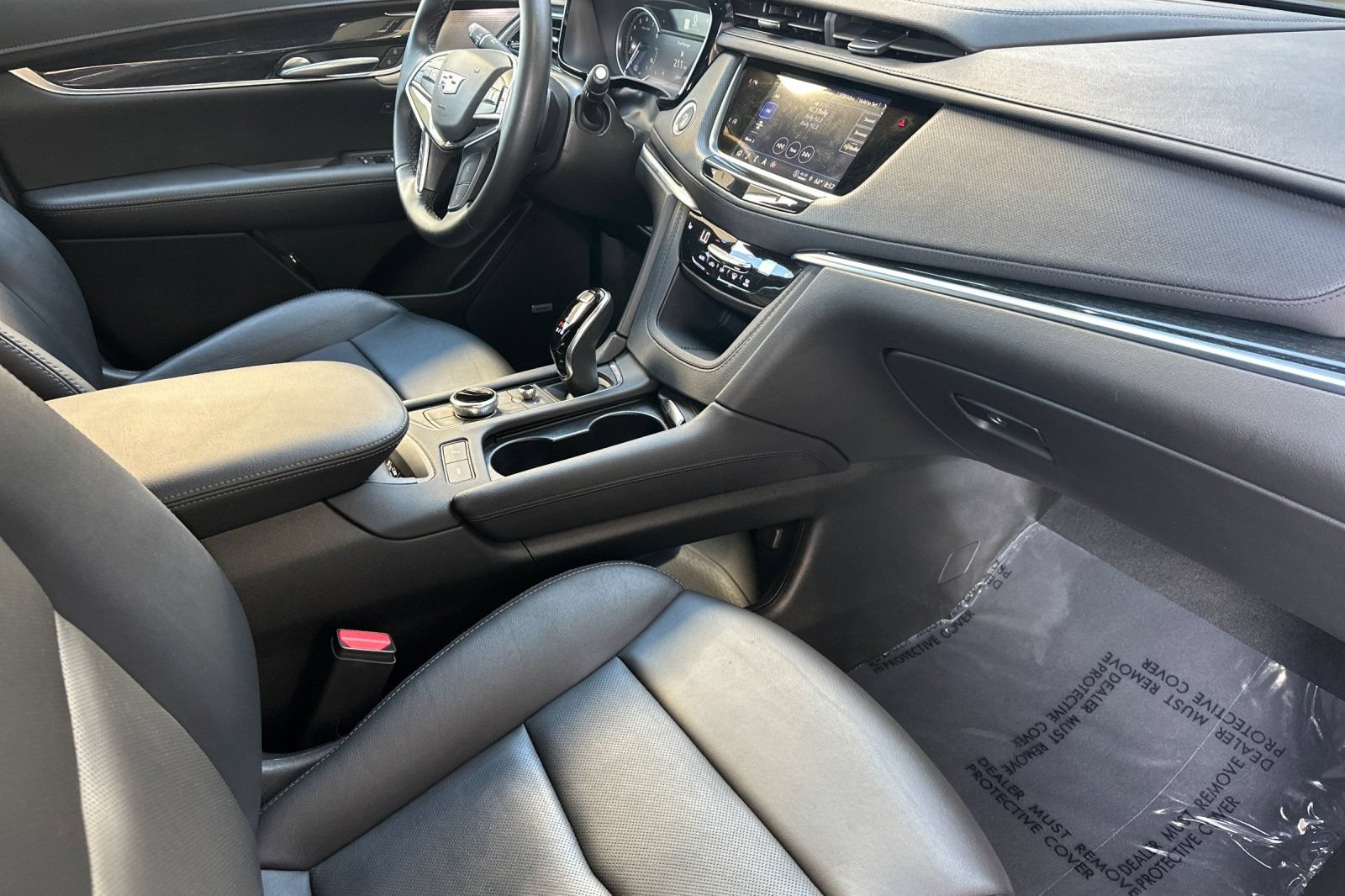 Used 2025 Cadillac XT5 Premium Luxury AWD/4WD image 17