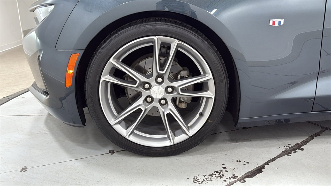Used 2020 Chevrolet Camaro LT w/ RS Package image 24
