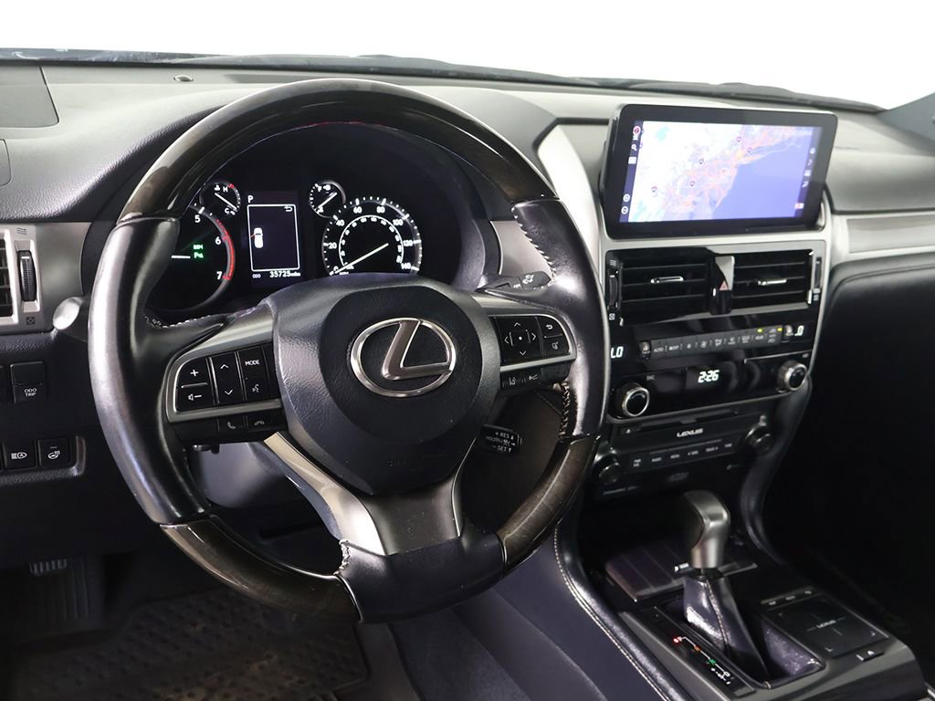 Used 2023 Lexus GX 460 Premium w/ Accessory Package AWD/4WD image 29