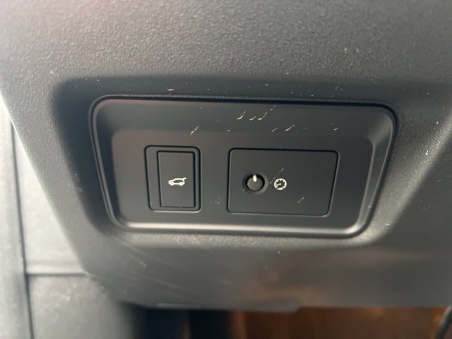 Used 2024 Jaguar E-PACE R-Dynamic SE image 28