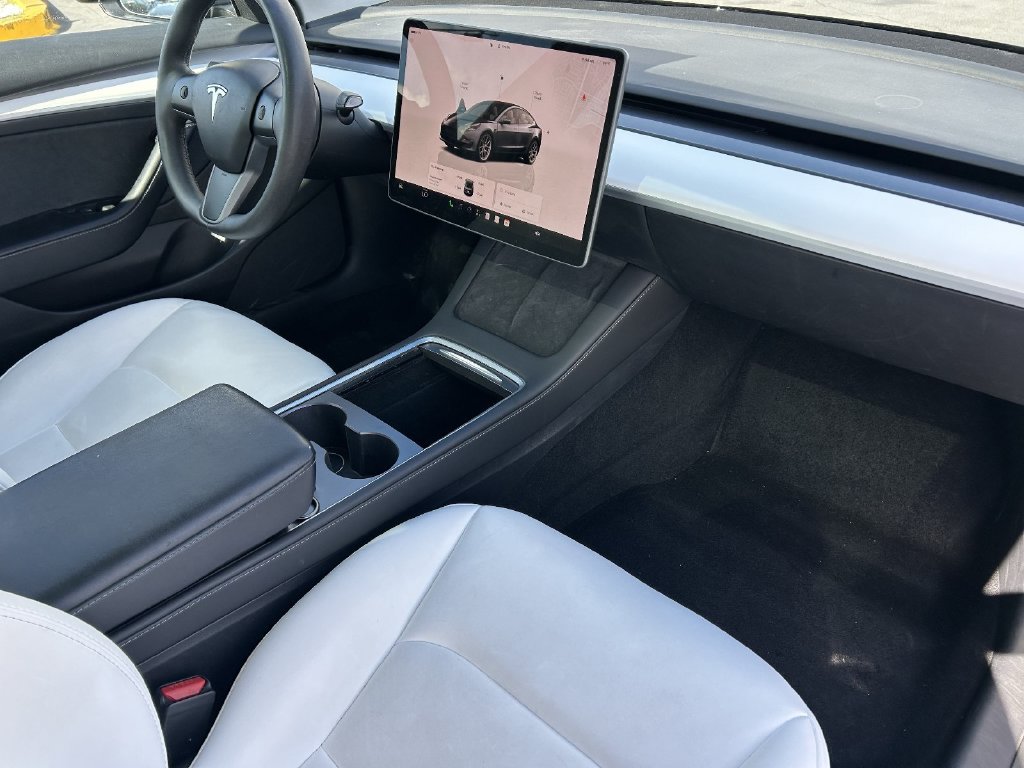 Used 2023 Tesla Model 3 Standard Range RWD image 8