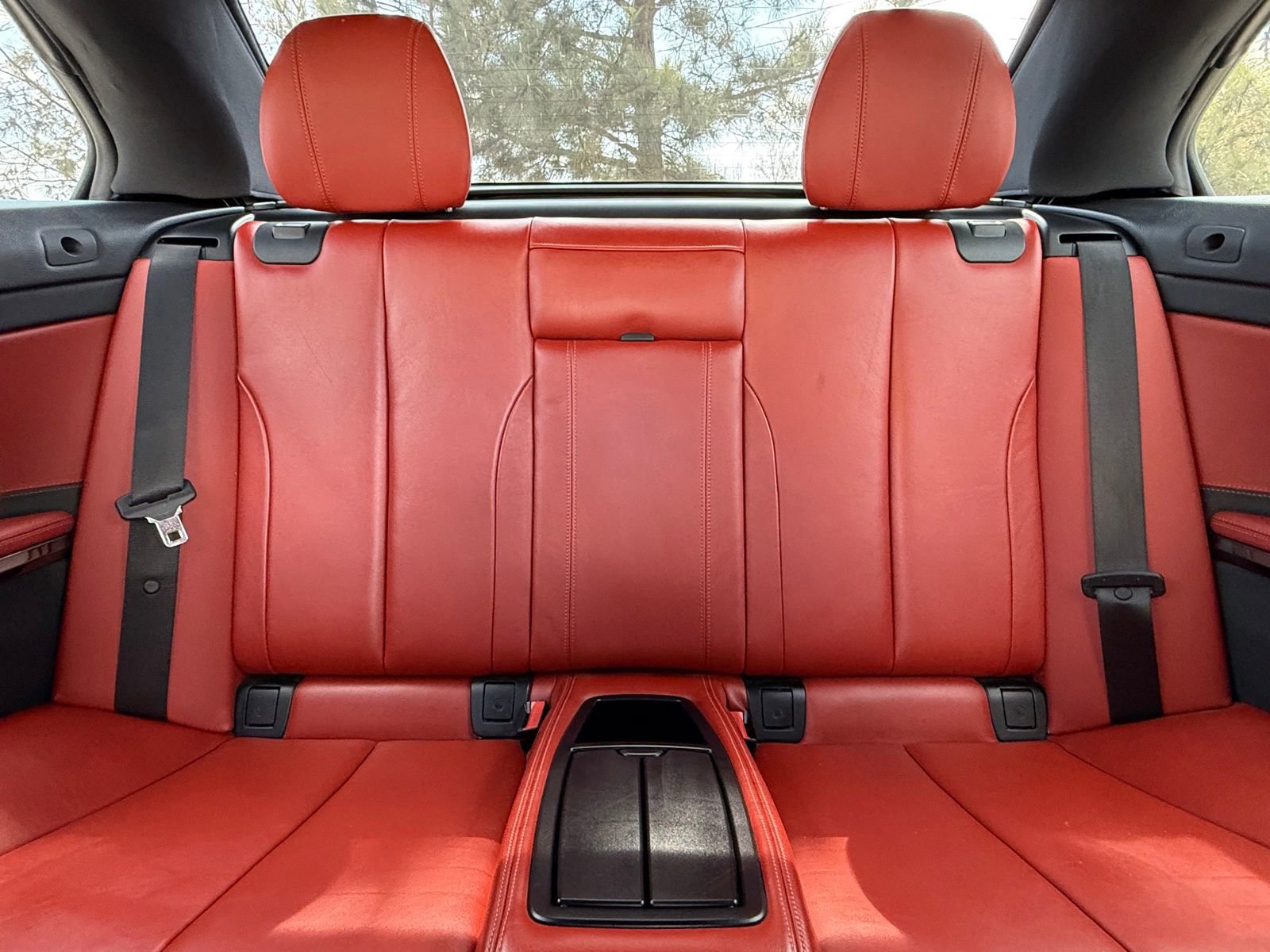 Used 2019 BMW M4 Convertible image 38