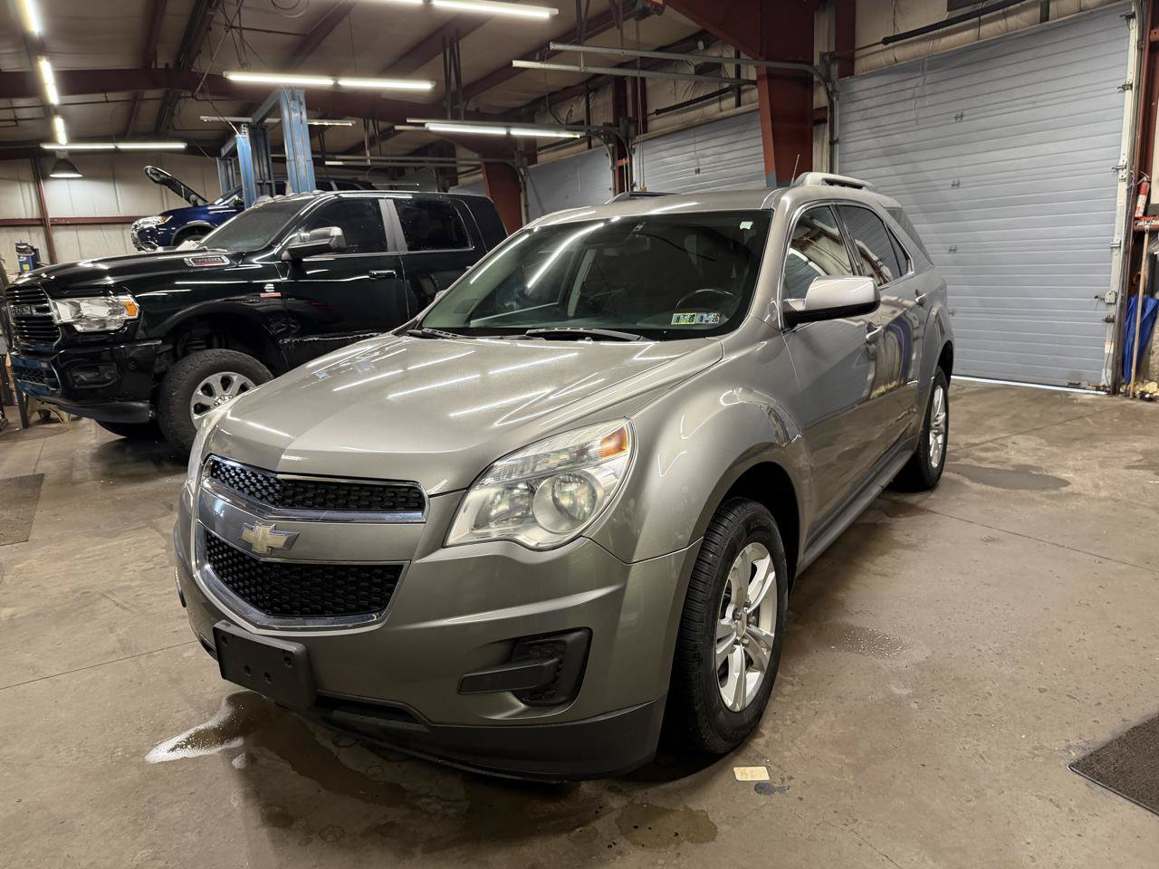 Used 2012 Chevrolet Equinox LT FWD image 1