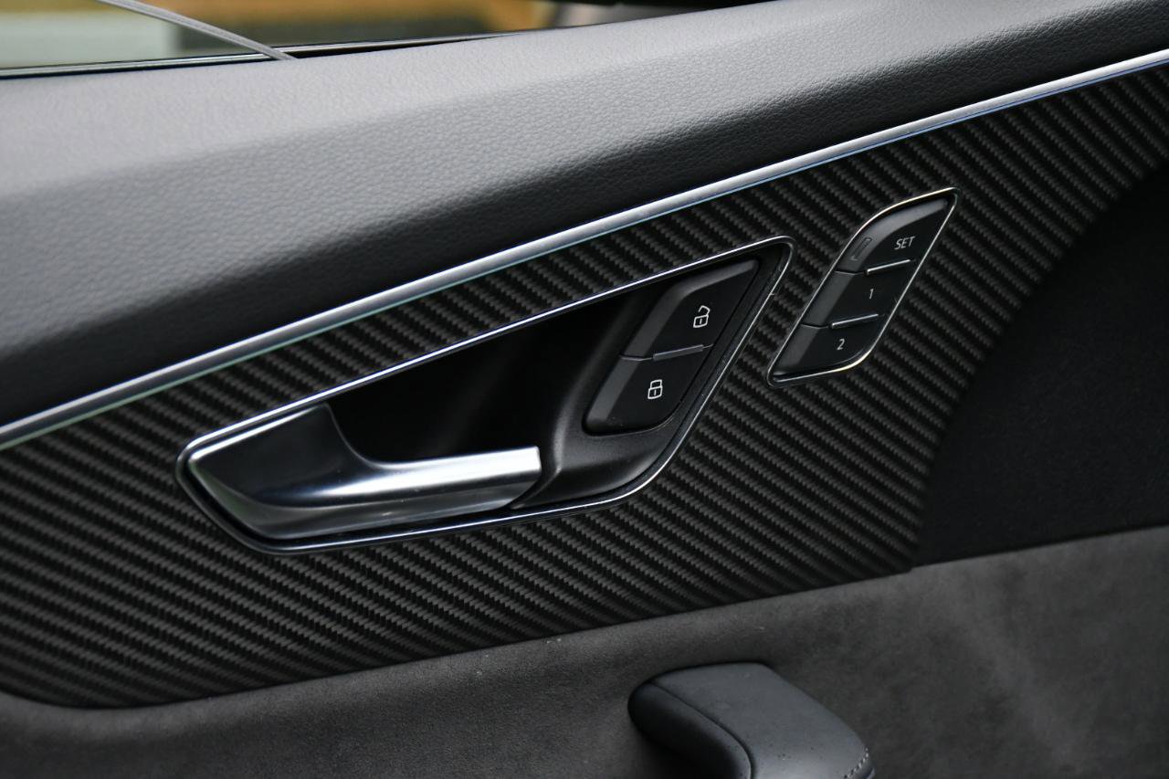 Used 2021 Audi RS Q8 w/ Black Optic Package image 23