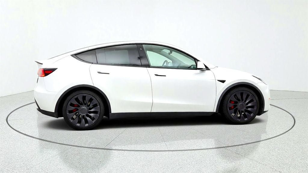 Used 2021 Tesla Model Y Performance AWD/4WD image 4
