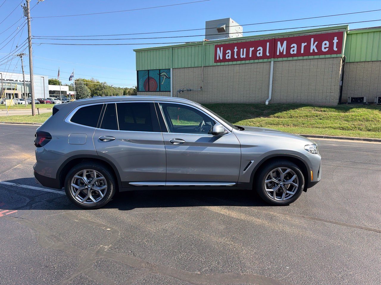 Used 2024 BMW X3 xDrive30i w/ Premium Package w/ZPA AWD/4WD image 2