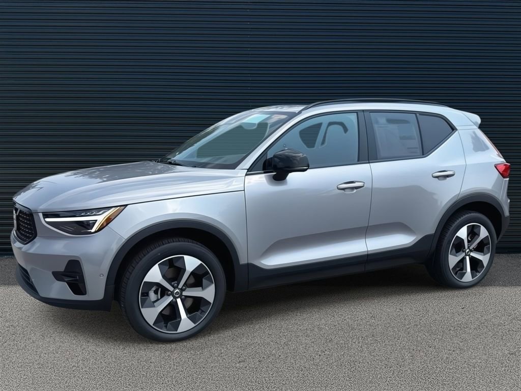 Used 2026 Volvo XC40 B5 Plus w/ Protection Package Premier image 1