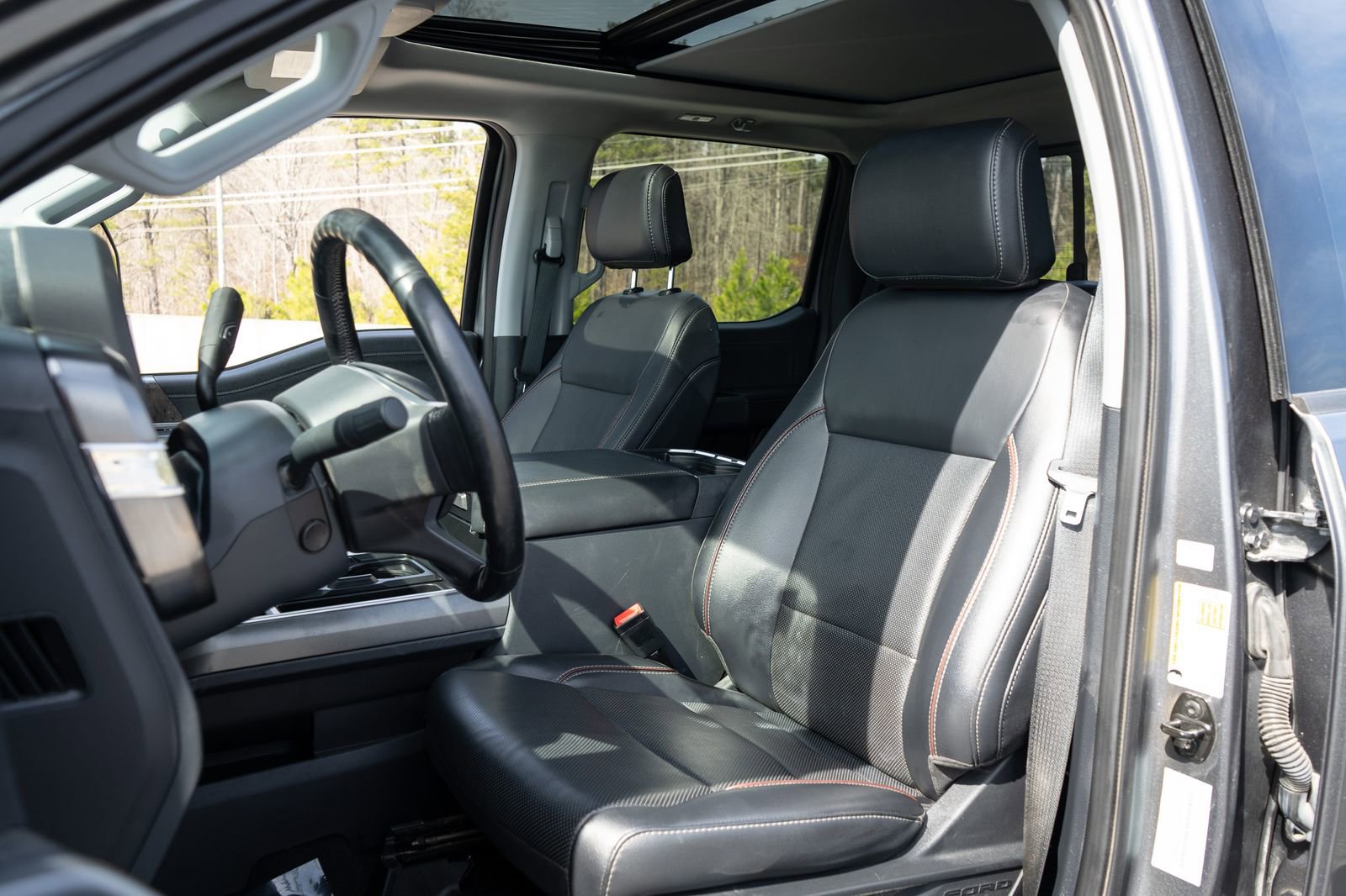 Used 2023 Ford F450 Lariat w/ FX4 Off-Road Package AWD/4WD image 28