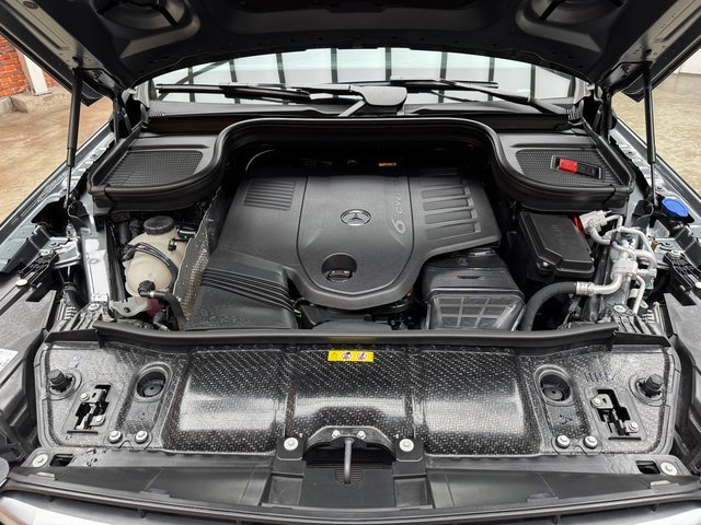 Used 2025 Mercedes-Benz GLS 450 4MATIC image 29