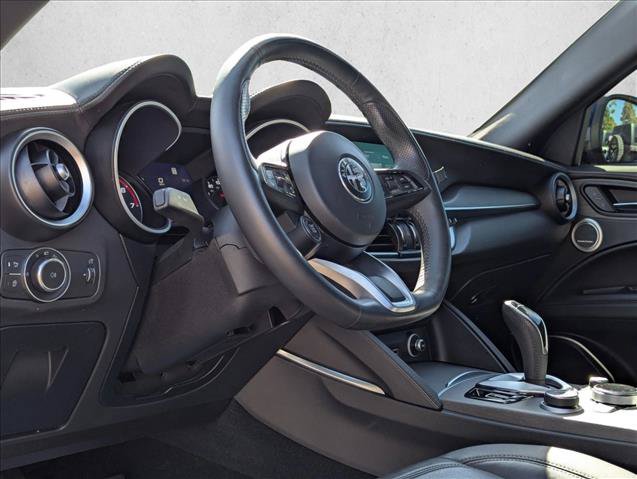 Used 2023 Alfa Romeo Stelvio Ti AWD/4WD image 10