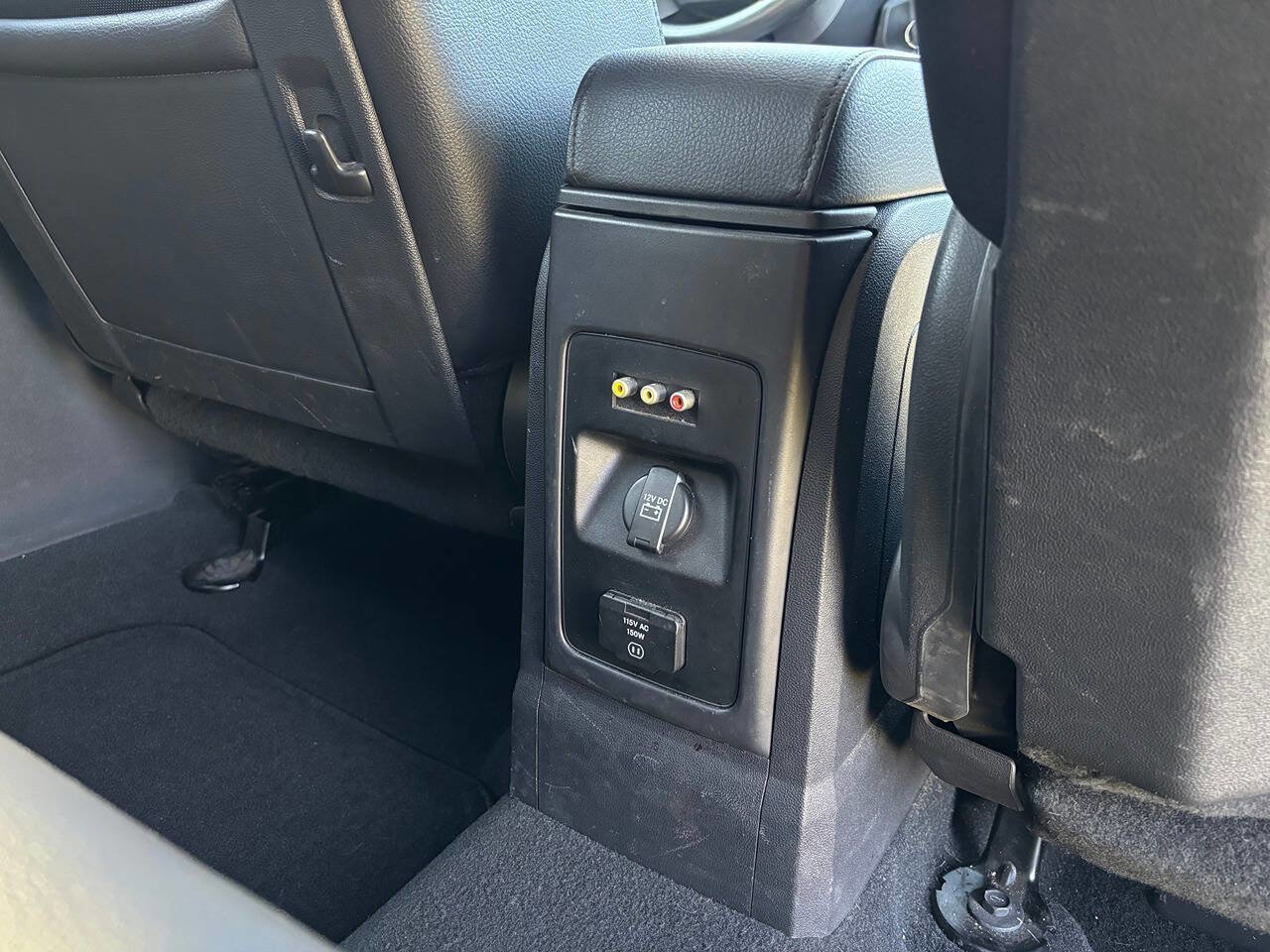 Used 2009 Dodge Journey R/T w/ Flexible Seating Group image 18