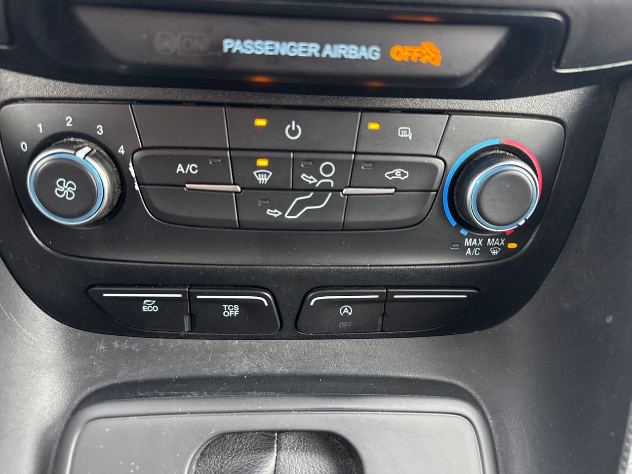 Used 2020 Ford Transit Connect XL image 18