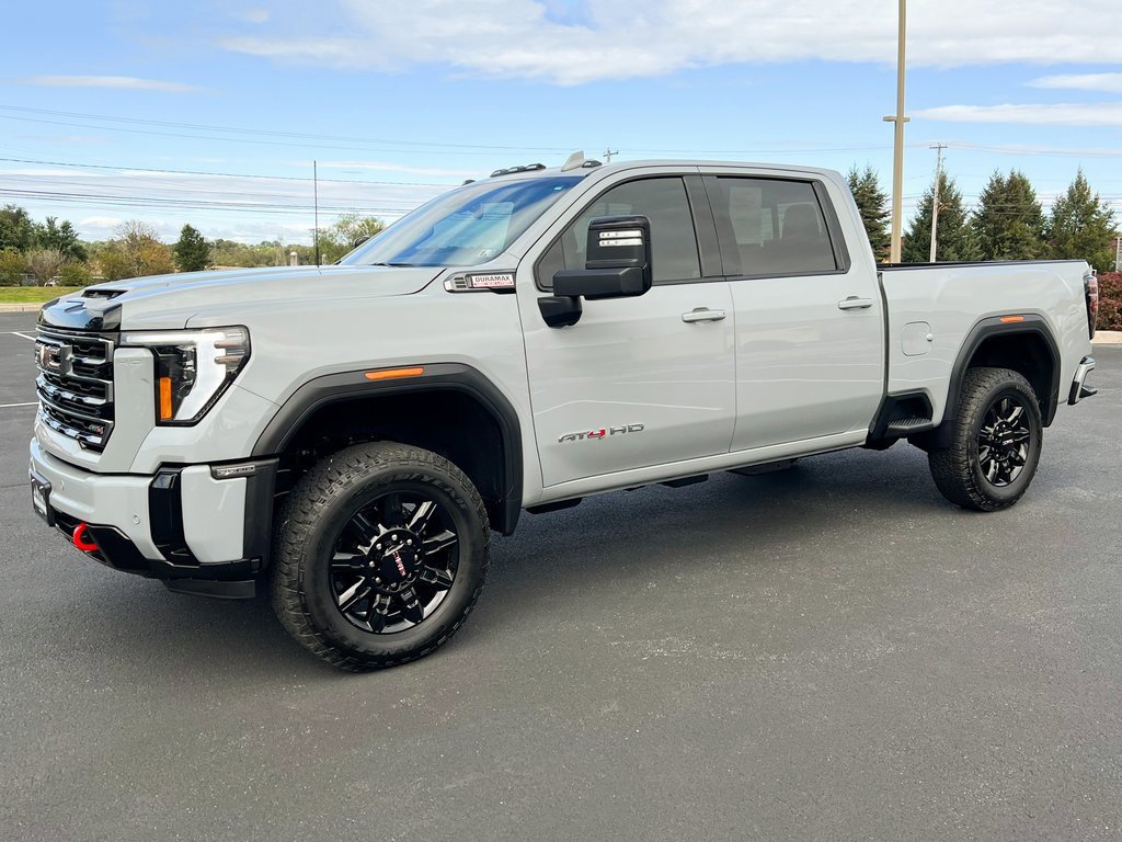 Used 2025 GMC Sierra 2500 AT4 image 13