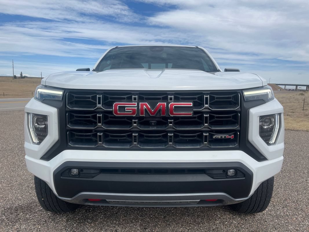 Used 2024 GMC Canyon AT4 w/ Technology Package AWD/4WD image 9