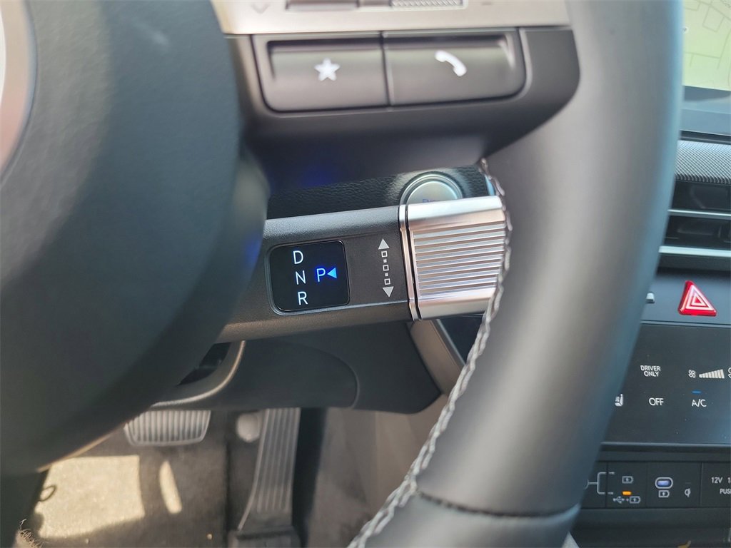 New 2025 Hyundai Sonata Limited image 16