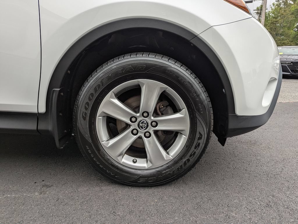 Used 2015 Toyota RAV4 XLE AWD/4WD image 48