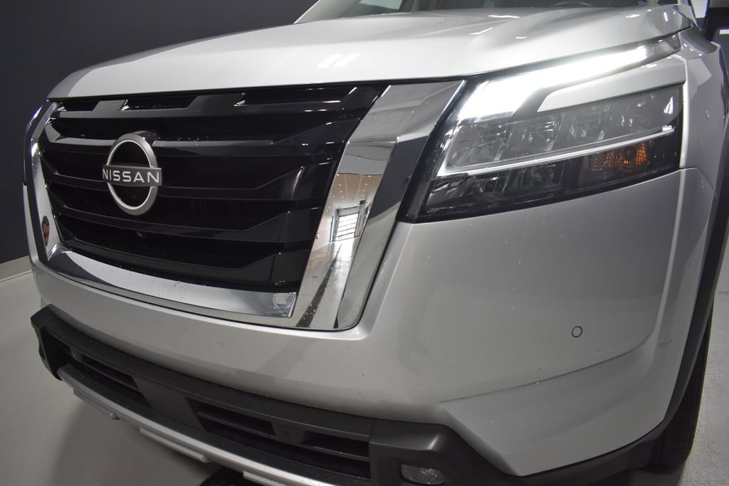 Certified 2023 Nissan Pathfinder Platinum w/ Cargo Package image 11