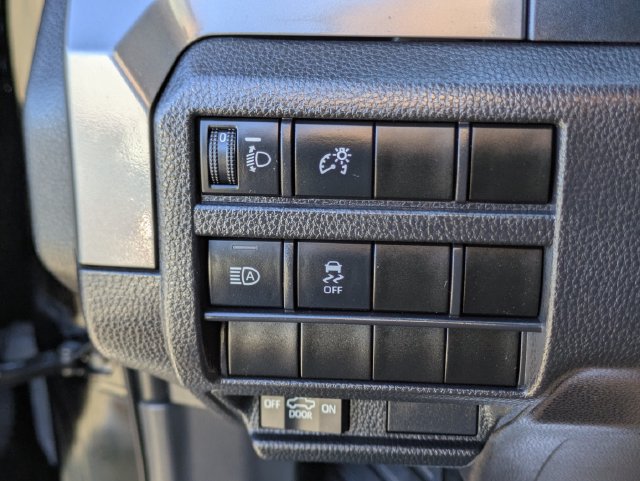 Used 2024 Toyota Tacoma SR5 AWD/4WD image 21