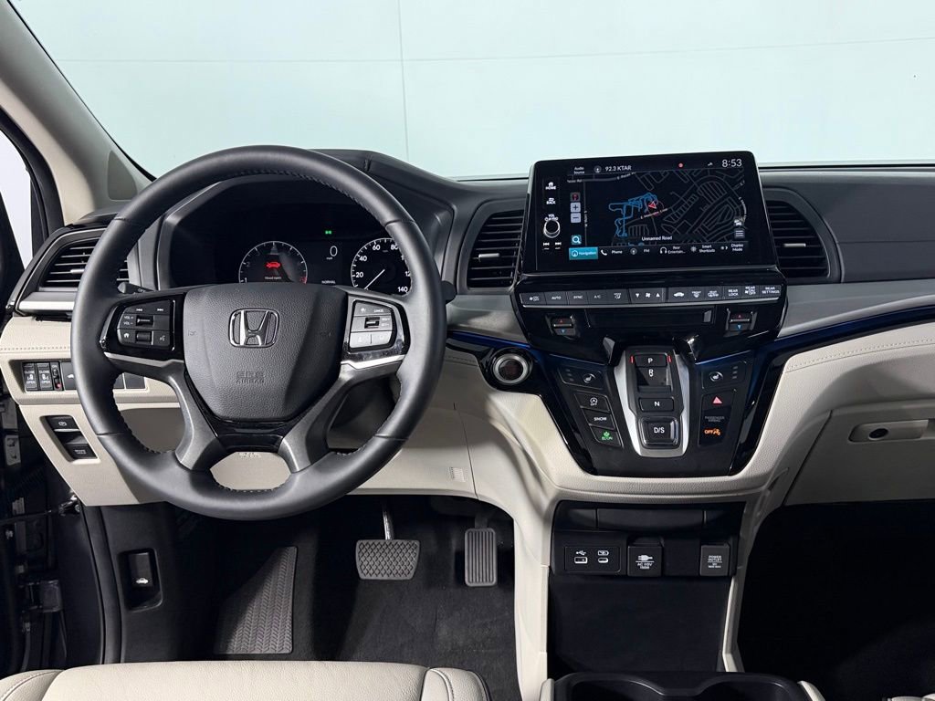 Used 2025 Honda Odyssey Touring image 13