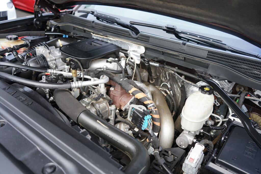 Used 2016 GMC Sierra 2500 SLT w/ Duramax Plus Package image 9