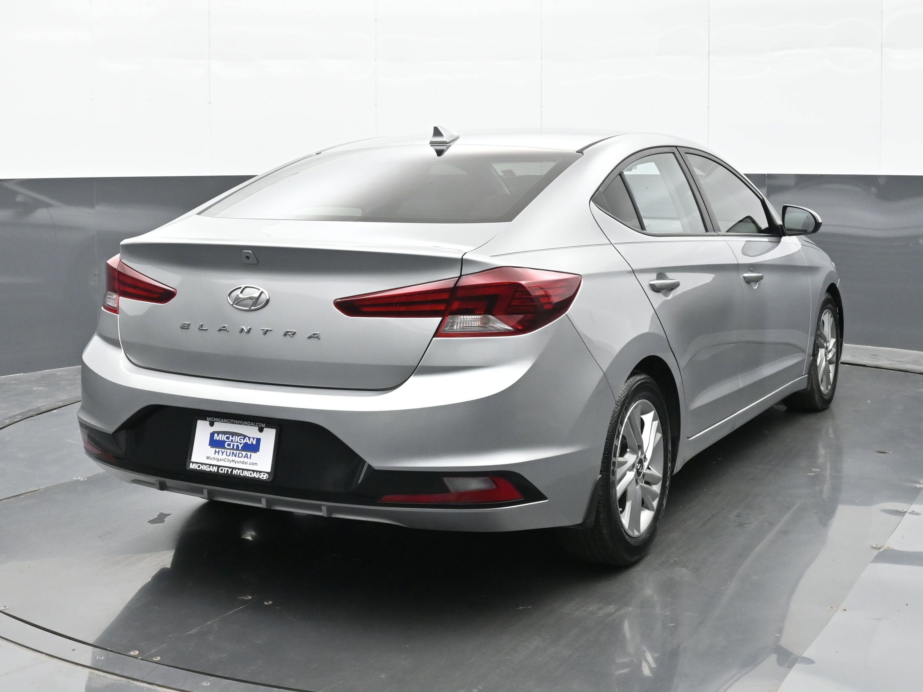 Used 2020 Hyundai Elantra SEL FWD image 4