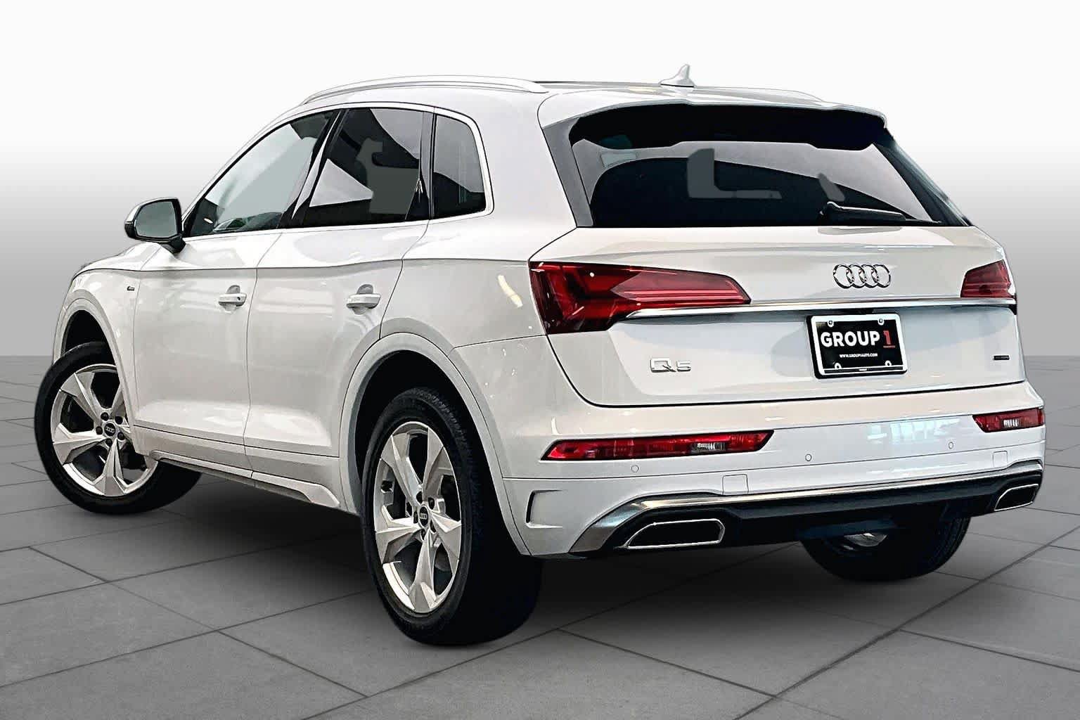 Used 2022 Audi Q5 2.0T Premium Plus w/ Premium Plus Package AWD/4WD image 12