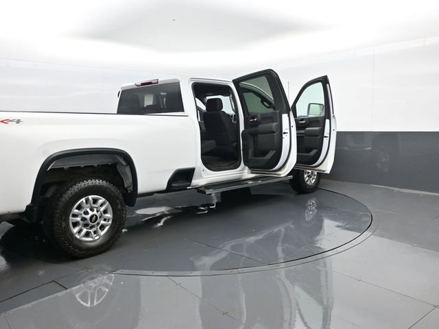 Used 2023 Chevrolet Silverado 2500 LT w/ Snow Plow Prep/Camper Package image 27