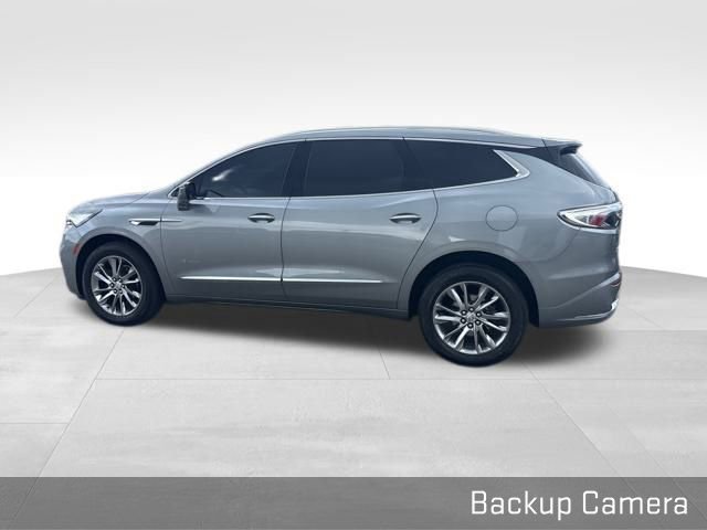 Used 2023 Buick Enclave Avenir w/ Avenir Technology Package image 10