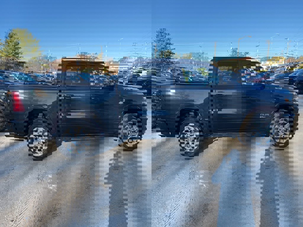 New 2026 RAM 1500 4x4 Crew Cab image 8