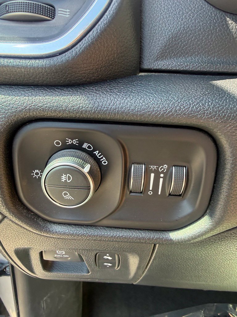 Used 2022 RAM 1500 Laramie w/ Laramie Southwest Edition AWD/4WD image 19