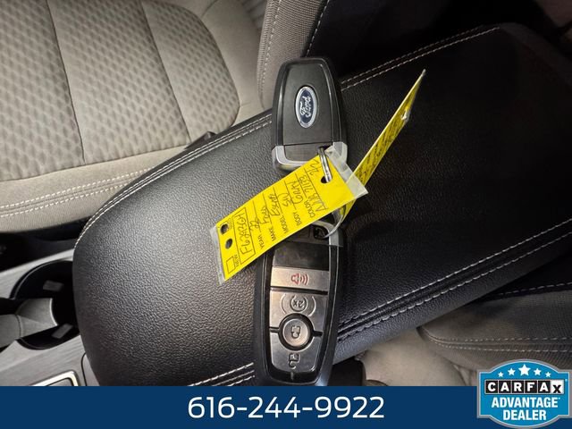 Used 2022 Ford Escape SE w/ Cold Weather Package AWD/4WD image 25