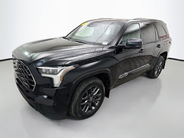 Used 2025 Toyota Sequoia Platinum AWD/4WD image 3