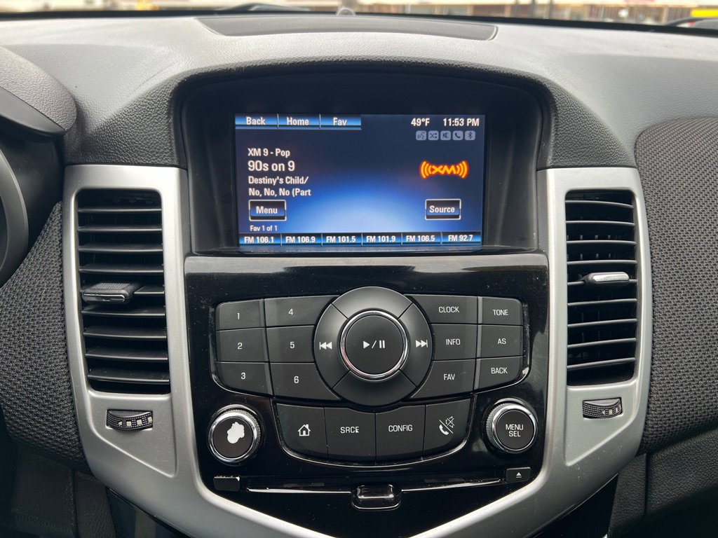 Used 2016 Chevrolet Cruze LT image 22