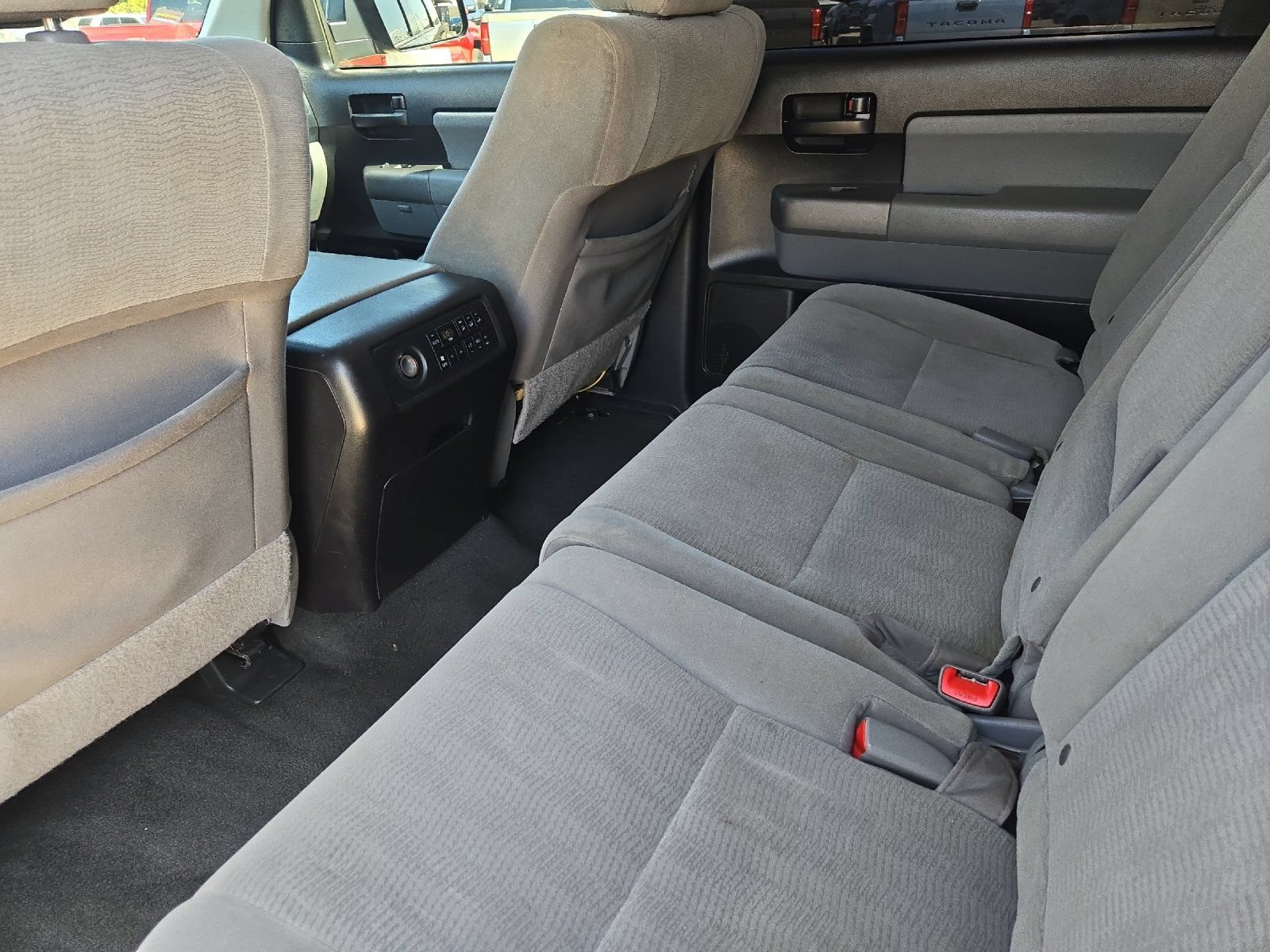 Used 2015 Toyota Sequoia SR5 RWD image 11