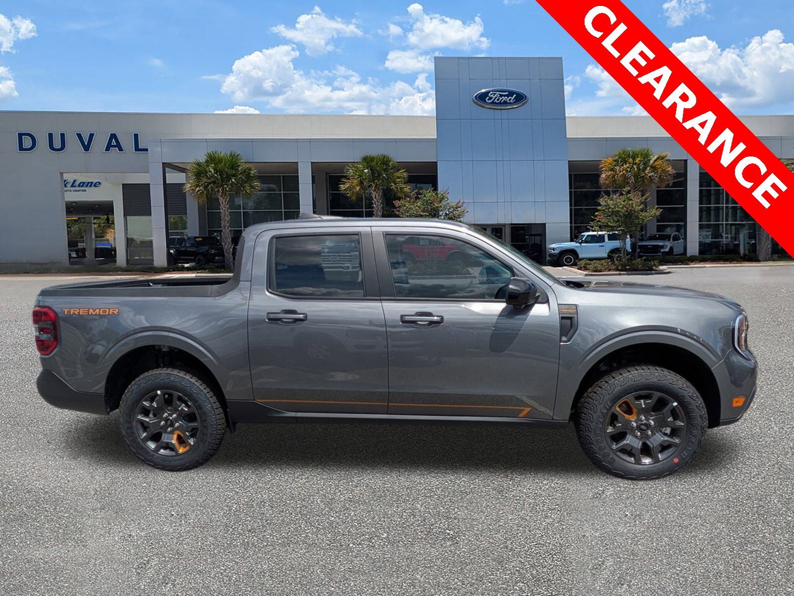 New 2025 Ford Maverick Tremor image 2