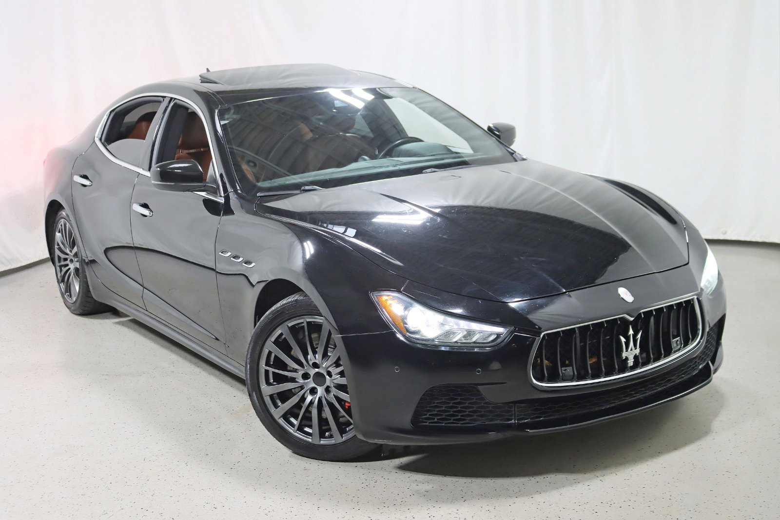 Used 2017 Maserati Ghibli S Q4 AWD/4WD image 6
