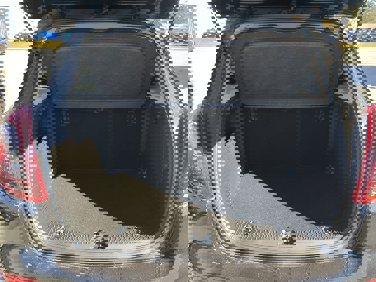 Used 2021 Buick Encore Preferred image 13