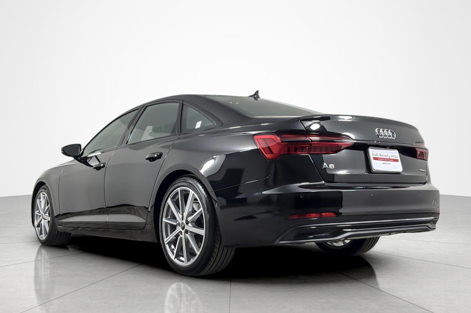 Used 2025 Audi A6 2.0T Premium w/ Convenience Plus Package AWD/4WD image 3