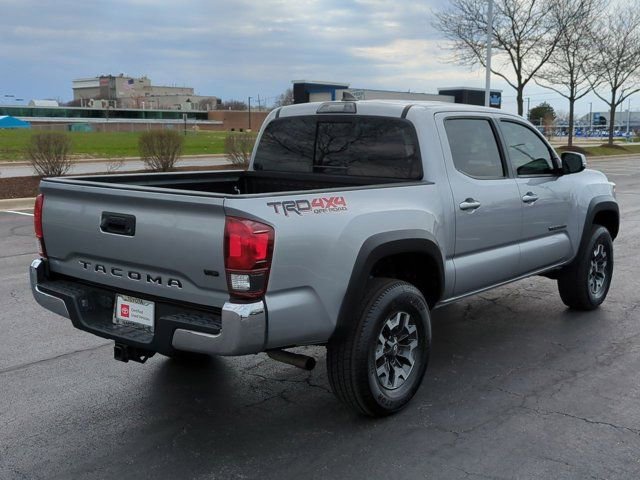 Certified 2019 Toyota Tacoma TRD Off-Road AWD/4WD image 6