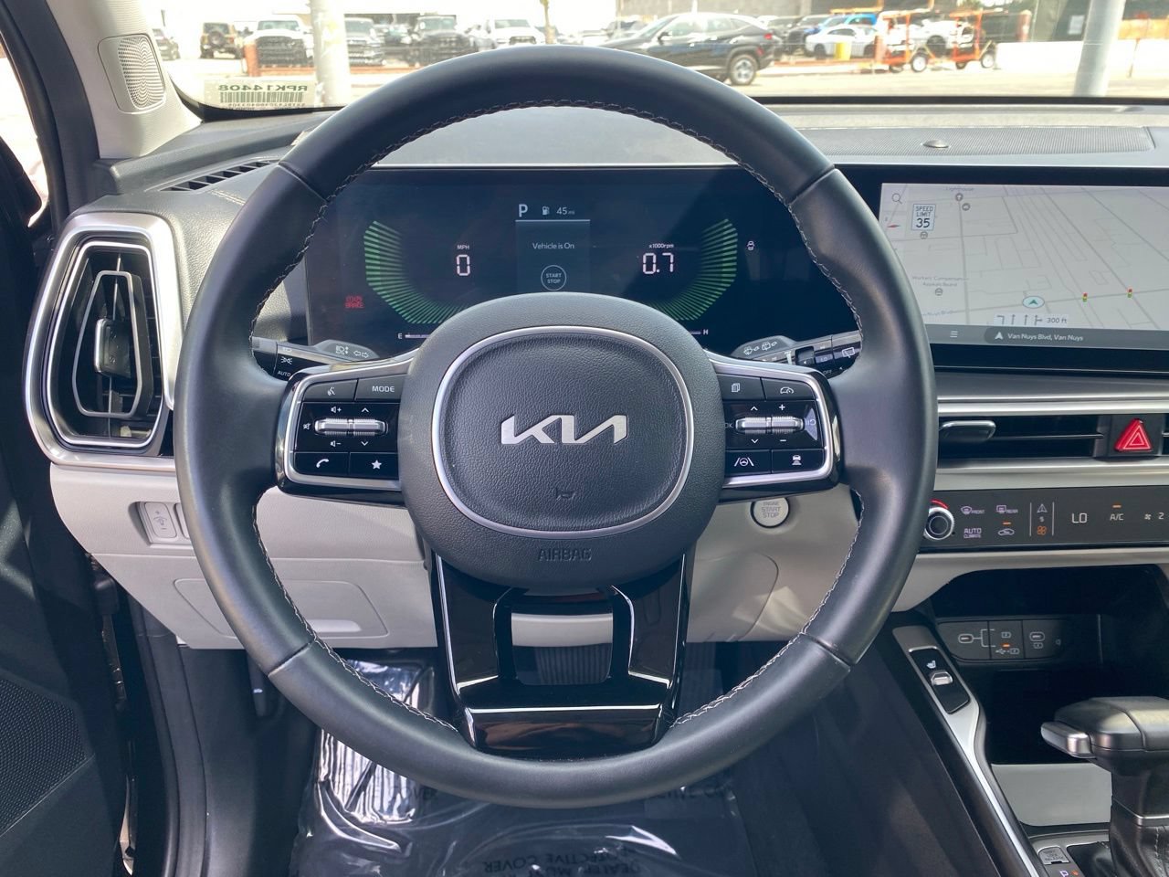 Certified 2025 Kia Sorento S w/ Panoramic Sunroof Package FWD image 16