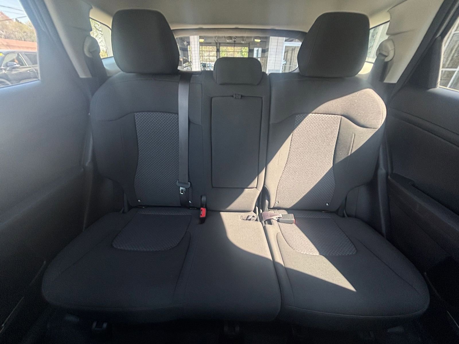 Used 2025 Kia Sportage LX image 37