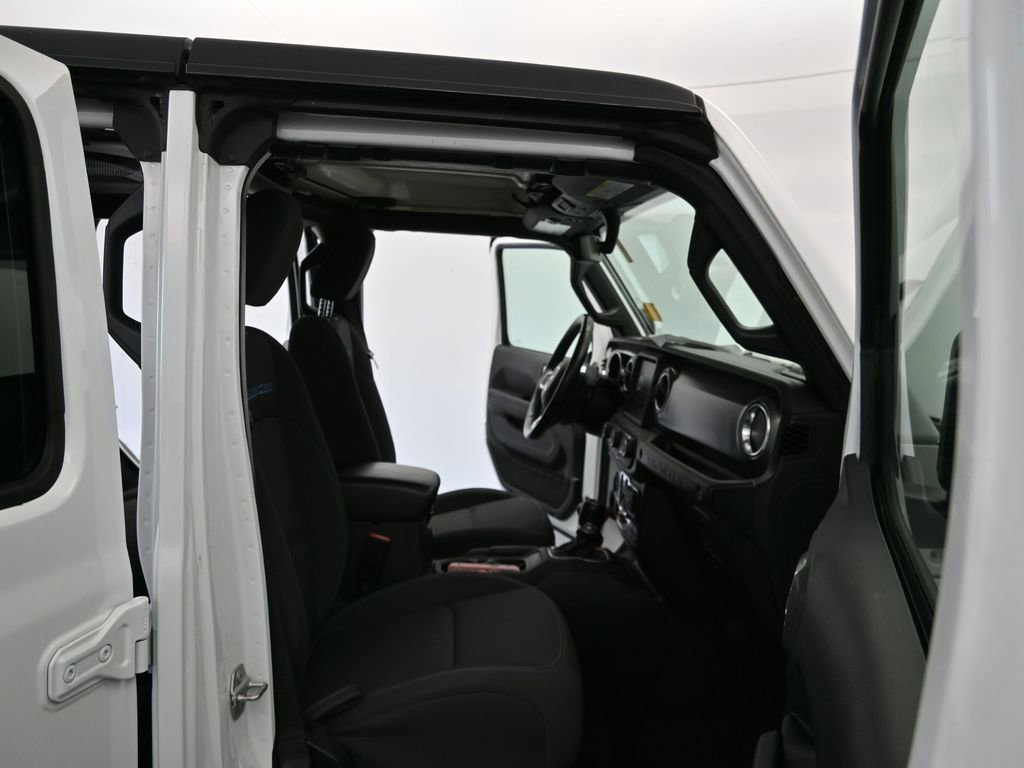 Used 2023 Jeep Wrangler Unlimited Rubicon 4xe w/ Cold Weather Group AWD/4WD image 12