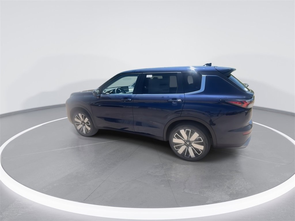New 2025 Mitsubishi Outlander SE image 6