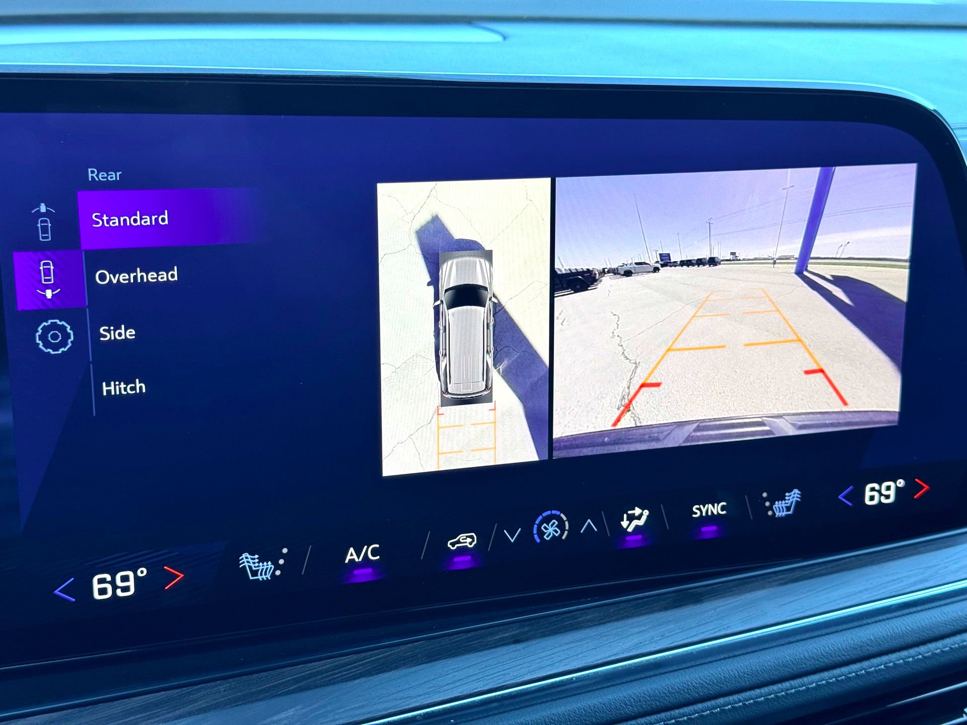 Used 2025 Chevrolet Tahoe Z71 image 30