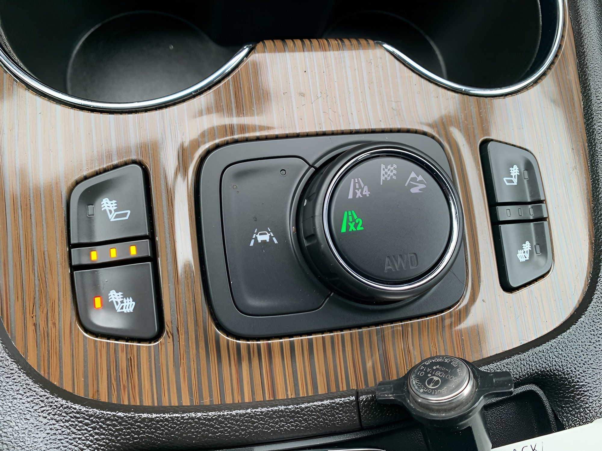 Used 2023 GMC Acadia SLE w/ Driver Convenience Package image 42