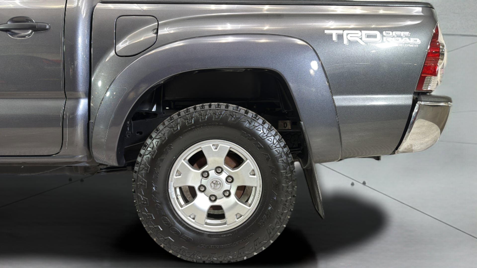 Used 2013 Toyota Tacoma PreRunner w/ TRD Off-Road Pkg RWD image 37