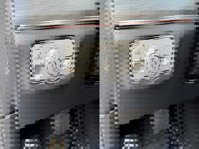 Used 2020 Mercedes-Benz GLE 350 4MATIC image 18