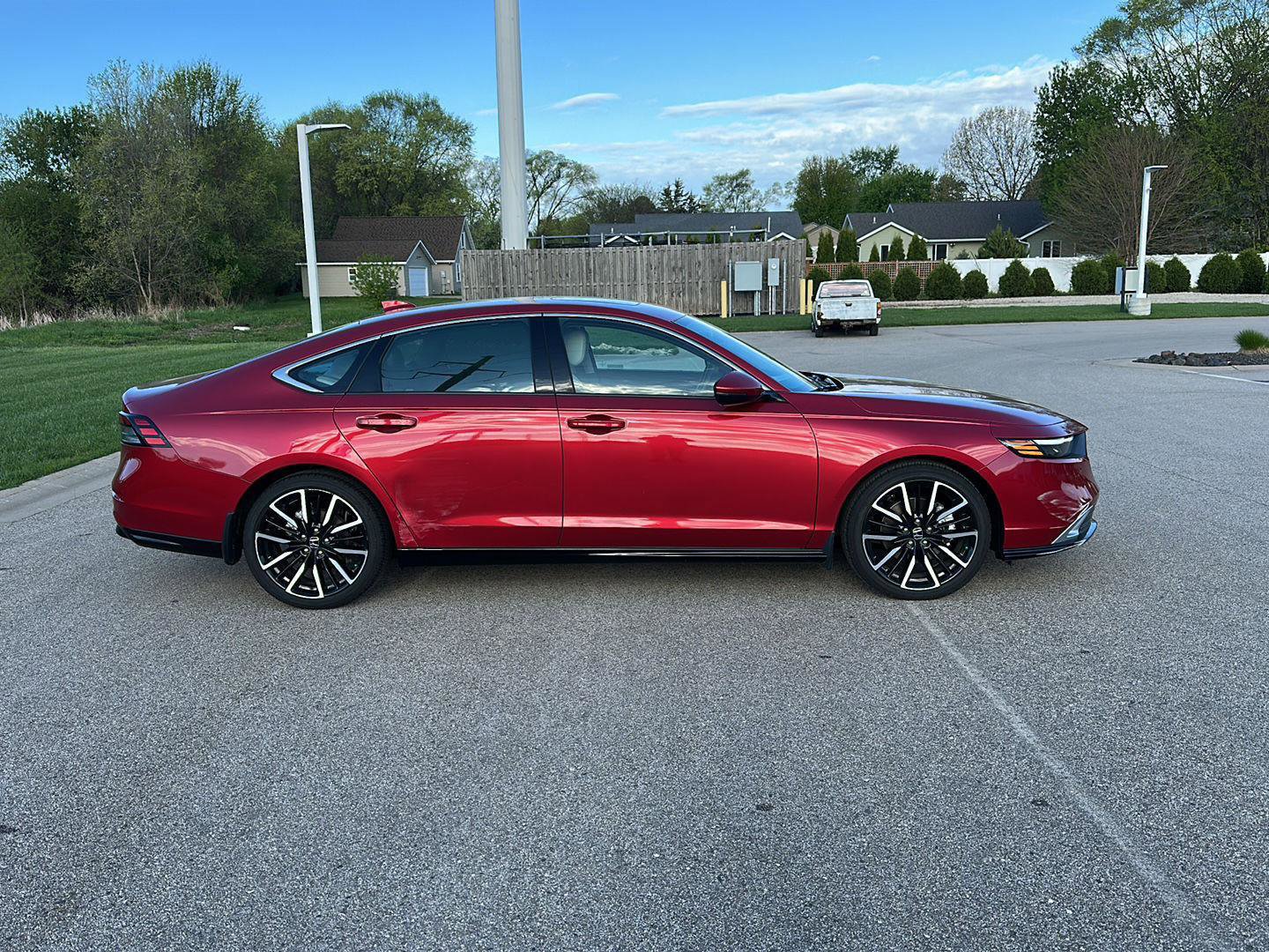 Used 2023 Honda Accord Touring image 2